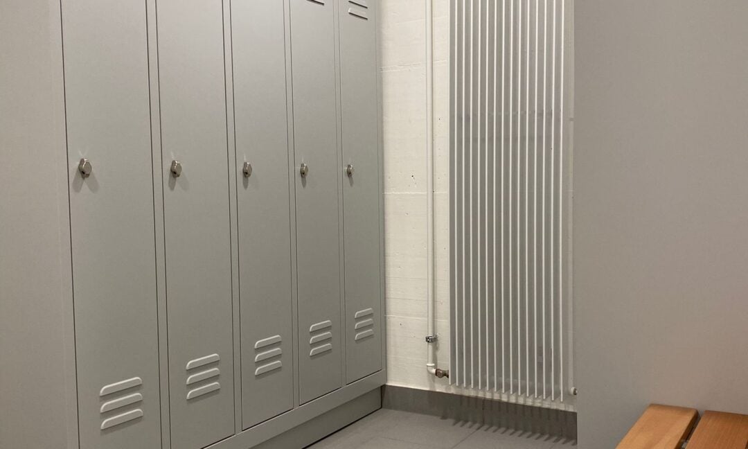 Ems La Venoge Penthalaz Garderobe 03 1