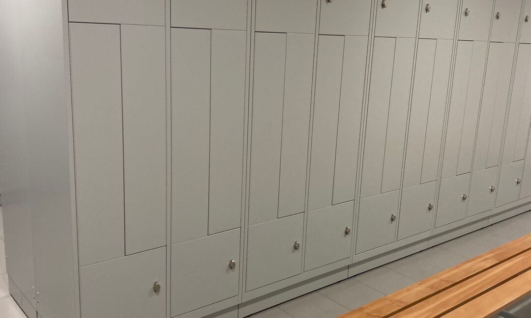 Ems La Venoge Penthalaz Garderobe 04 1