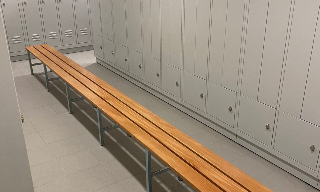 Ems La Venoge Penthalaz Garderobe 05 1