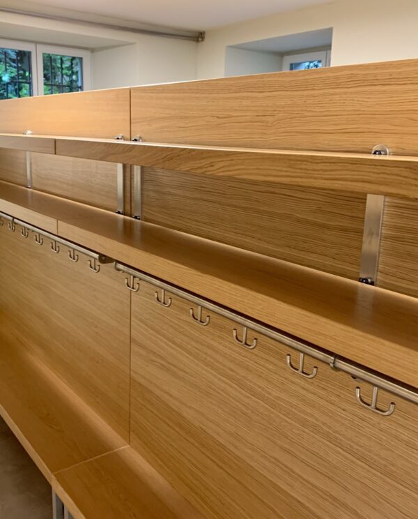 Freiestrasse Garderobe Schule Schulgarderobe 9544